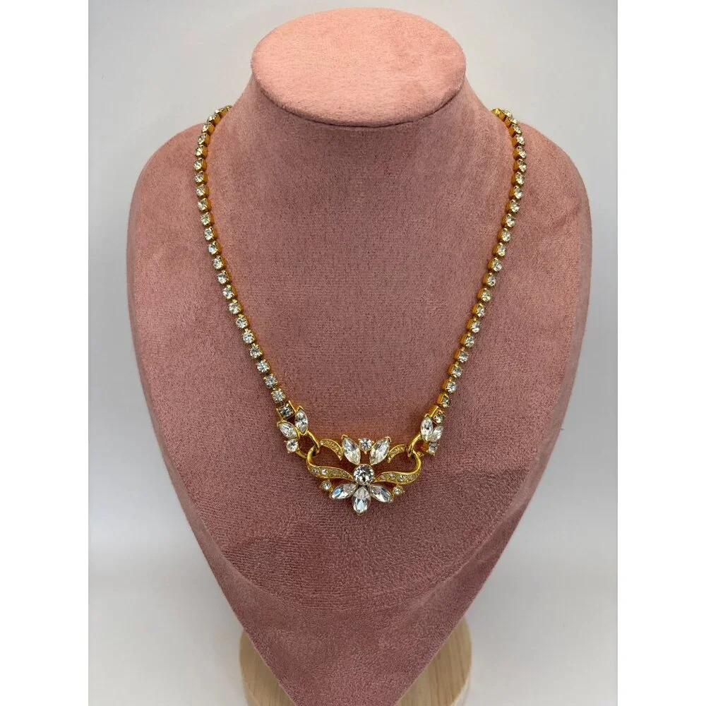 Crown Trifari Vintage Gold Tone Rhinestone 17” Necklace Signed